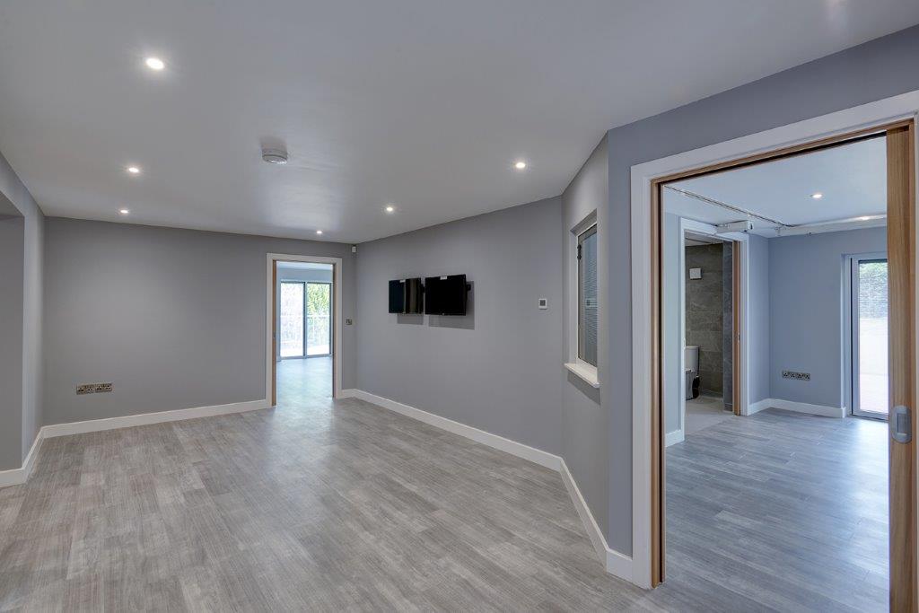 Accessible suite and circulation